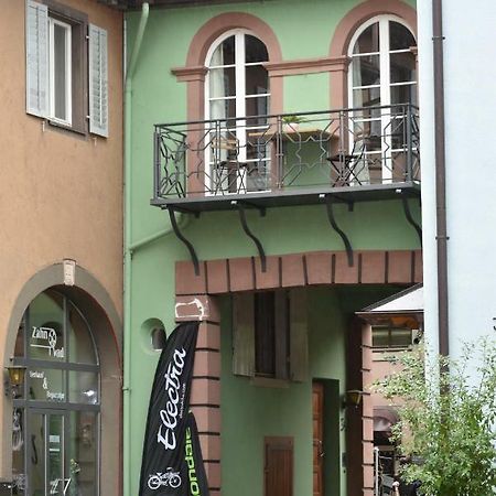 Ferienwohnung Im Historischen Stadttor Штауфен-ім-Брайсґау Екстер'єр фото