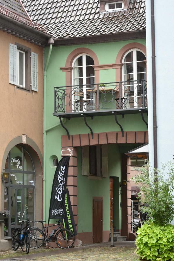 Ferienwohnung Im Historischen Stadttor Штауфен-ім-Брайсґау Екстер'єр фото